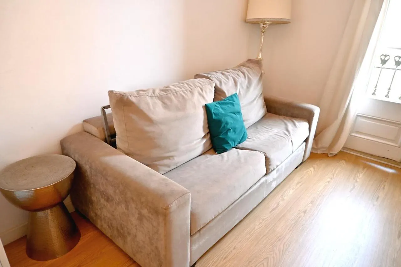 Homenfun Barcelona Eixample Apartment